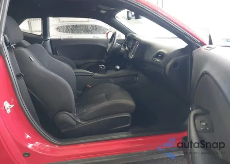 2022 Dodge Challenger Gt z USA, uszkodzony, nr VIN 2C3CDZJG9NH247297